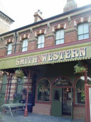 Smith And Western Tunbridge Wells Extérieur photo